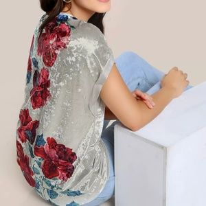 New Crushed silver velvet top Sz S